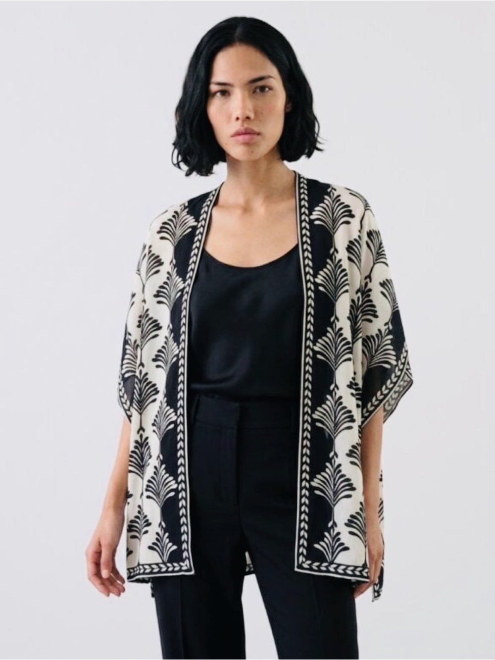 Woven Black & Cream Patterned Open-Front Kimono Jacket